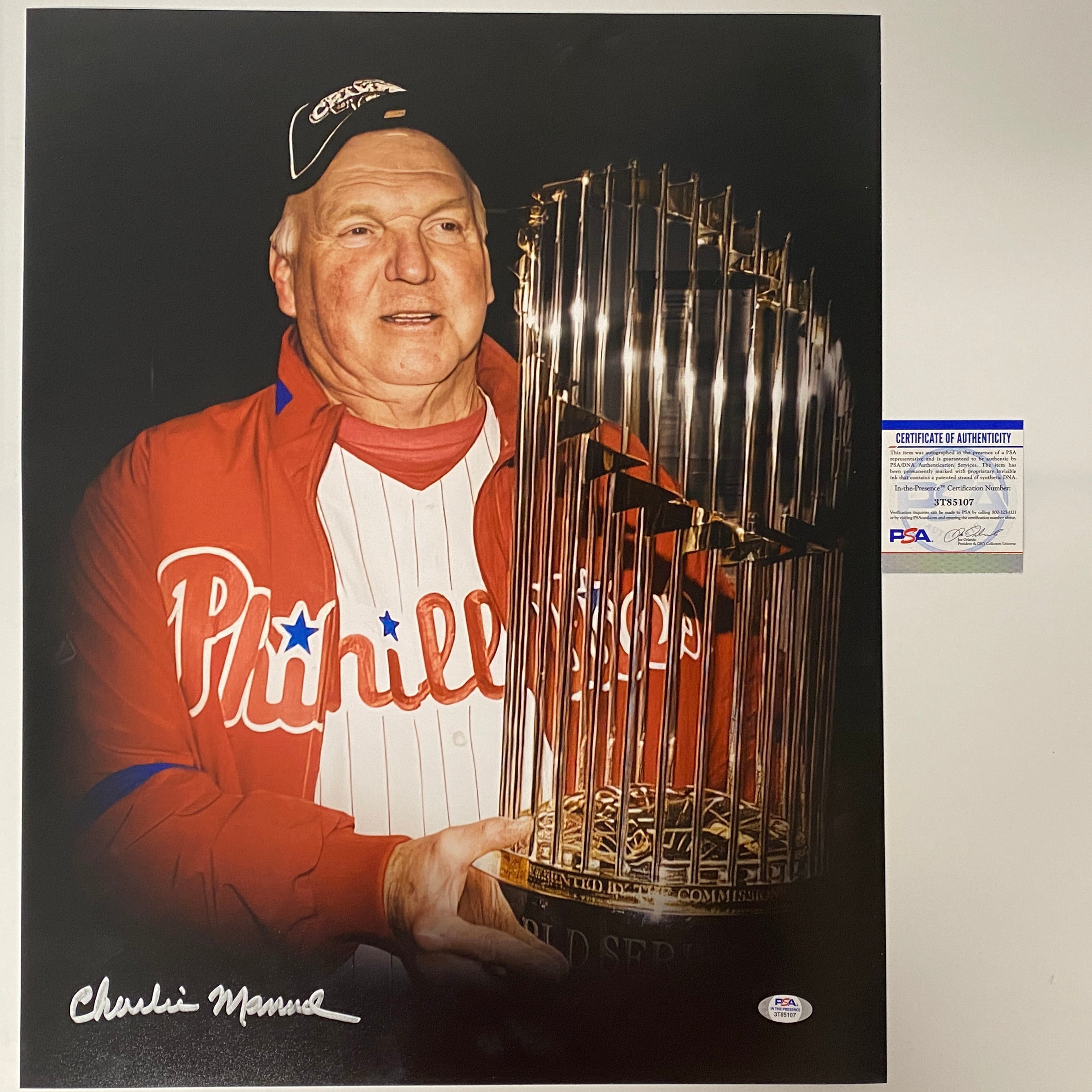 Autographed/Signed Charlie Manuel 2008 World Series Philadelphia 16x20 Baseball Photo PSA/DNA COA